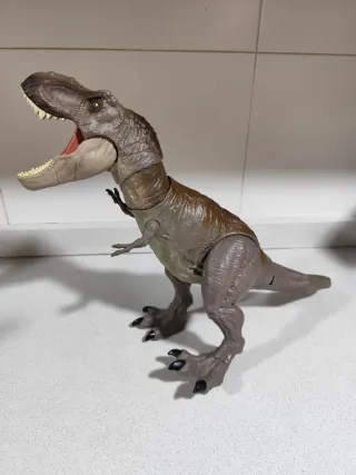 Figura T-Rex Jurassic World Dino Rivals