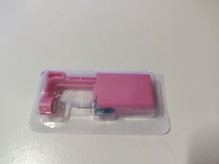 Herramienta para perforar oreja rosa