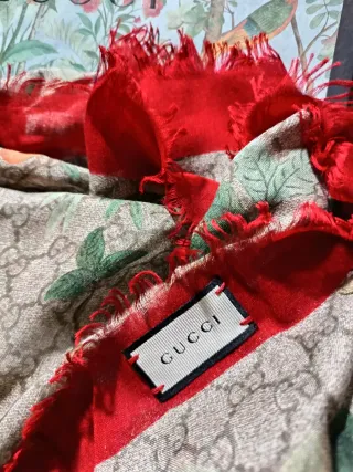 Pañuelo Gucci Seda y Modal