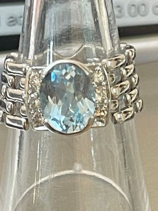 Anillo Oro 18k Aguamarina y Diamantes 8.35g