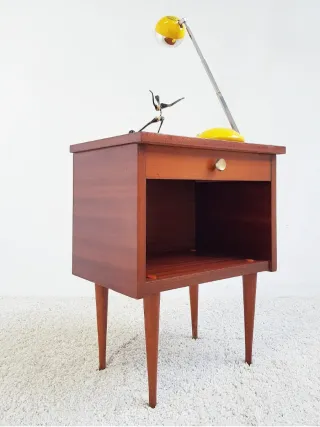Mesita de noche Mid Century (1). Francia, 60s.