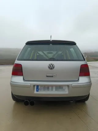Volkswagen Golf 2001