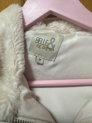 Cazadora efecto pelo con capucha