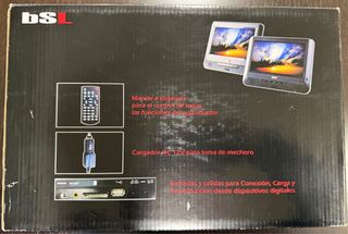 Sistema multimedia con dos pantallas para el coche