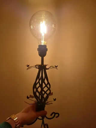 Lámpara de mesa metal