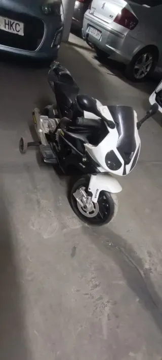 Moto BMW a batería para niños