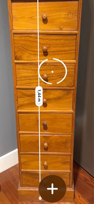 Mueble de madera artesanal con 10 cajones