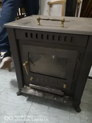 Stufa a legna in ghisa