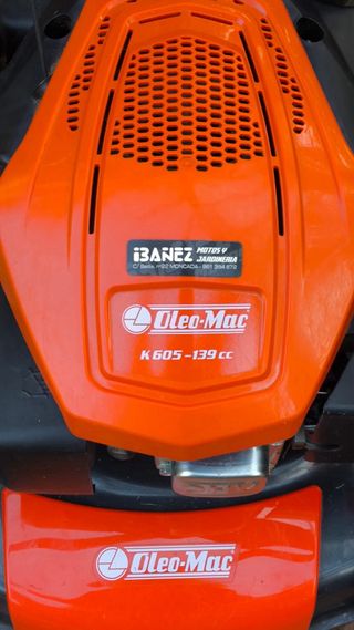 Cortacésped Oleo-mac C44PK.