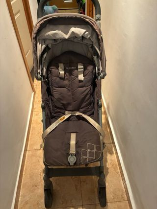 Carro Maclaren Bebé color gris antracita