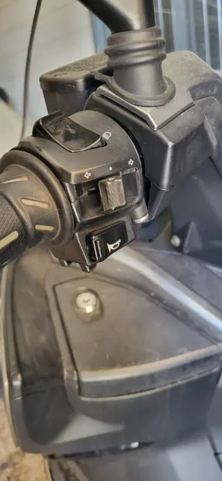 Scooter Kawasaki J300 en perfecto estado