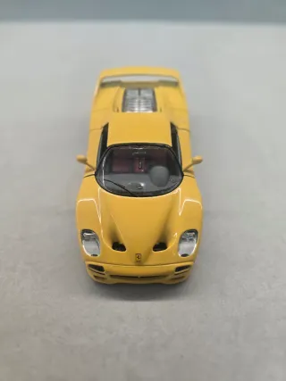Ferrari F50 Hard-Top año 1995 Bburago escala 1/24