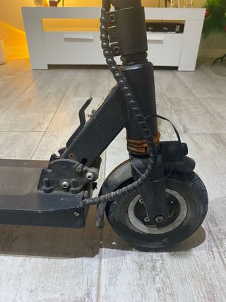 Patinete Eléctrico + Cargador + Casco