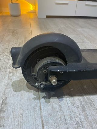 Patinete Eléctrico + Cargador + Casco