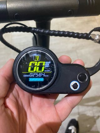 Patinete Eléctrico + Cargador + Casco