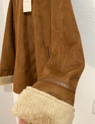 Chaqueta mujer marrón con capucha