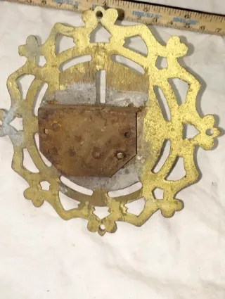 Antigua cerradura de metal ornamental