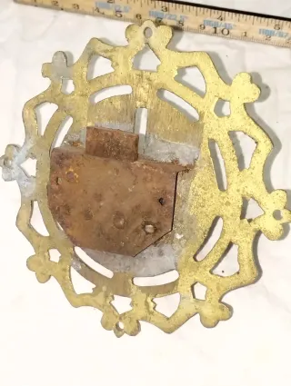 Antigua cerradura de metal ornamental