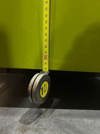 Columna de baño verde y blanca