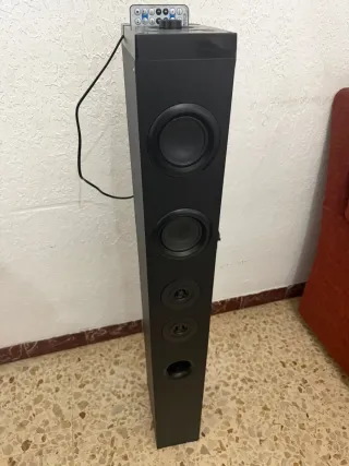 Torre de Sonido Negra