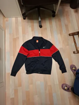 Sudadera Nike Negra y Roja