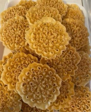 Moldes para pan de flores de metal.