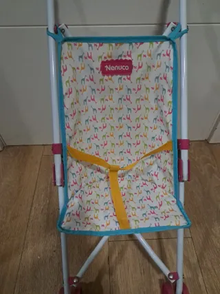Carrito Nenuco para muñecas