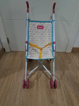Carrito Nenuco para muñecas