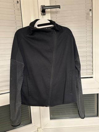 Chaqueta deportiva Adidas negra