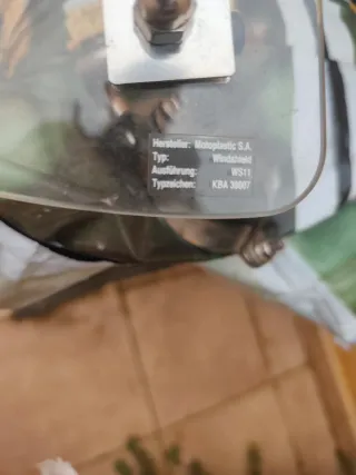 Cúpula moto universal metacrilato y acero.