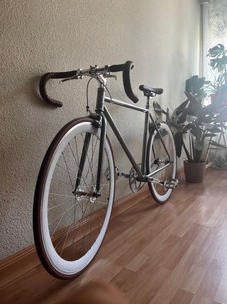 Bicicleta Fixie con Frenos