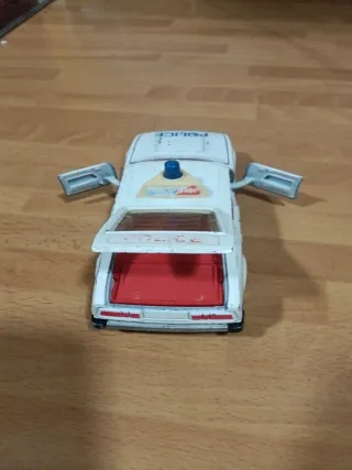 Coche Policía CORGI Juguete