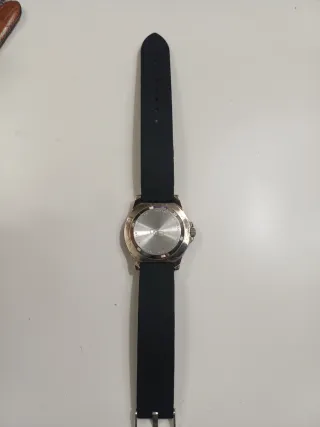 Reloj Lotus 100m Negro y Amarillo