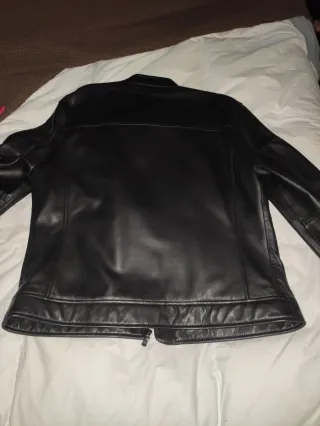 Giubbotto in pelle firmato PERTEGAZ