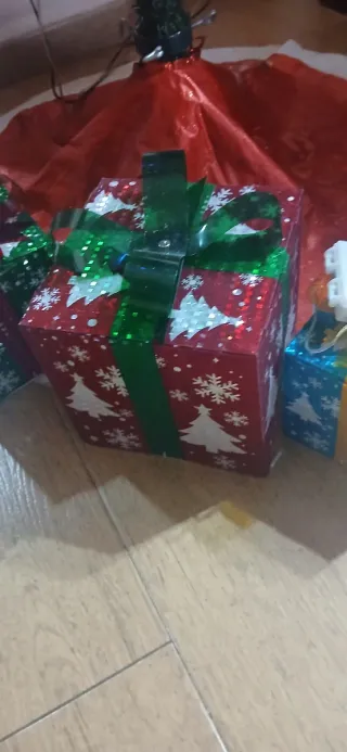 Cajas de regalo luminosas decorativas