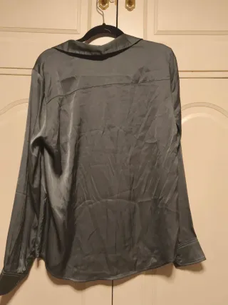 Camisa H&M raso verde