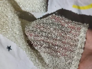 Blusa blanca con mangas crema