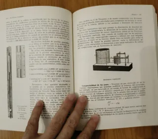 Libro física antiguo preuniversitario