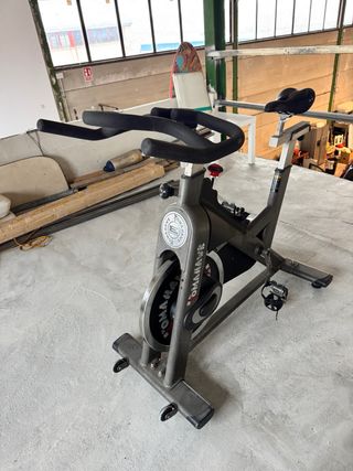 Bicicleta Spinning Tomahawk