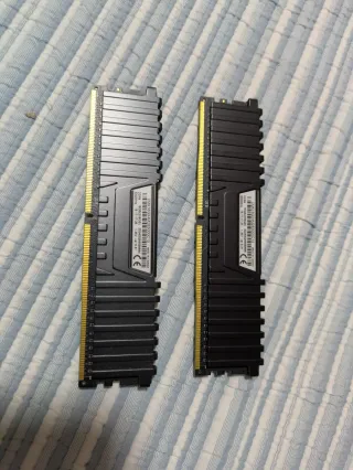 2x Corsair Vengeance DDR4 16GB 3000MHz RAM