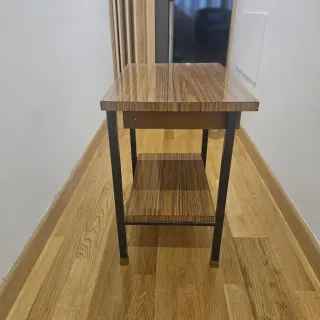 Mesita vintage madera con cajón