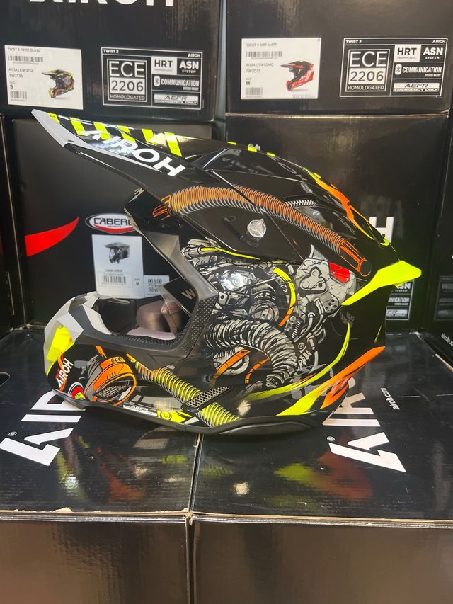 Casco Moto S Cross Airoh Twist 3