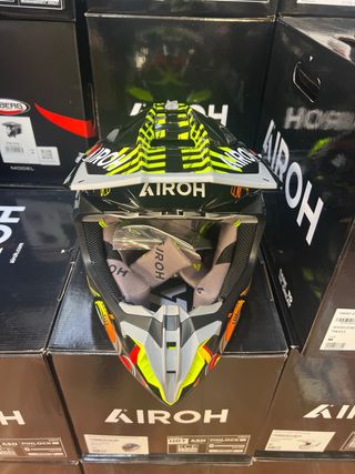 Casco Moto S Cross Airoh Twist 3