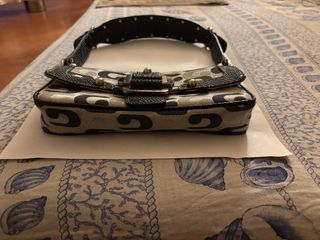 1Borsa a Spalla In Ottime Condizioni VINTAGE GUESS