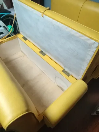 Sofás baúl amarillo de piel sintética