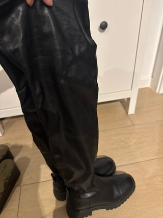 Botas altas negras