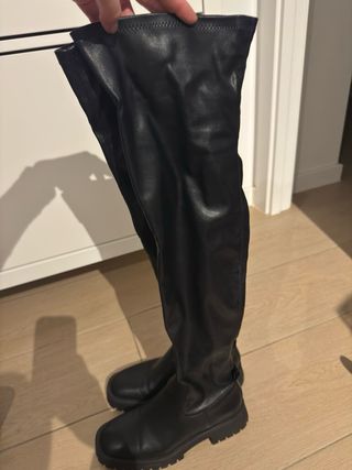 Botas altas negras