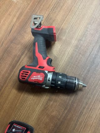 Taladro Milwaukee M18