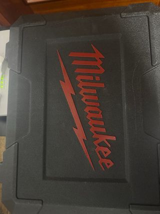 Taladro Milwaukee M18