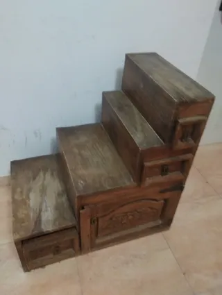 Mueble escalonado de madera